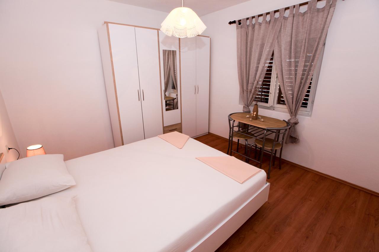Robinson Dora Apartman Putniković Kültér fotó